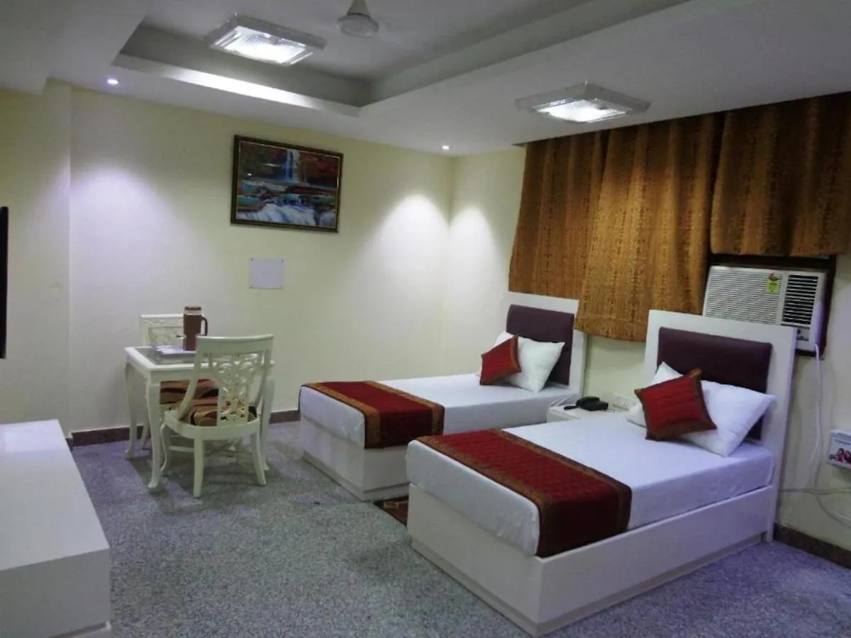 Airport Hotel The Paramont New Delhi