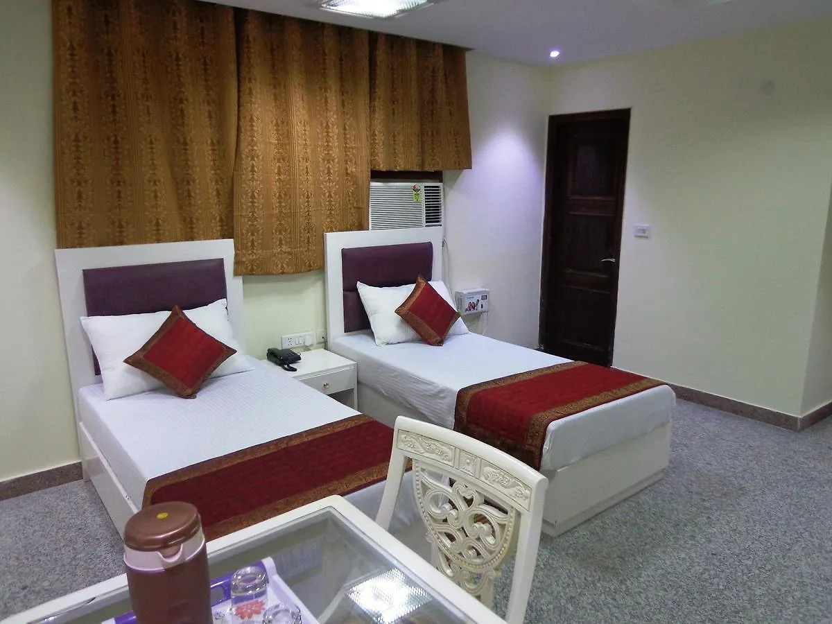 Airport Hotel The Paramont New Delhi