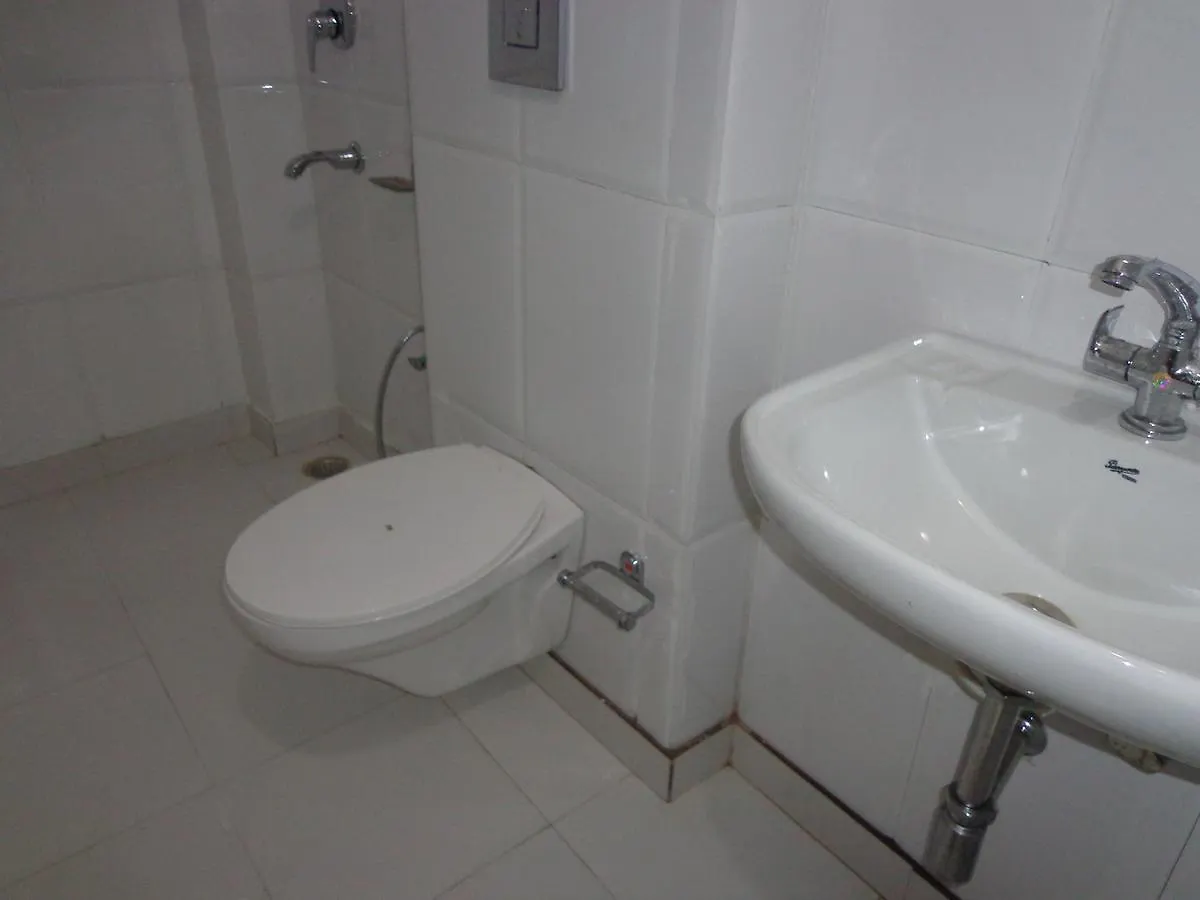 Airport Hotel The Paramont New Delhi