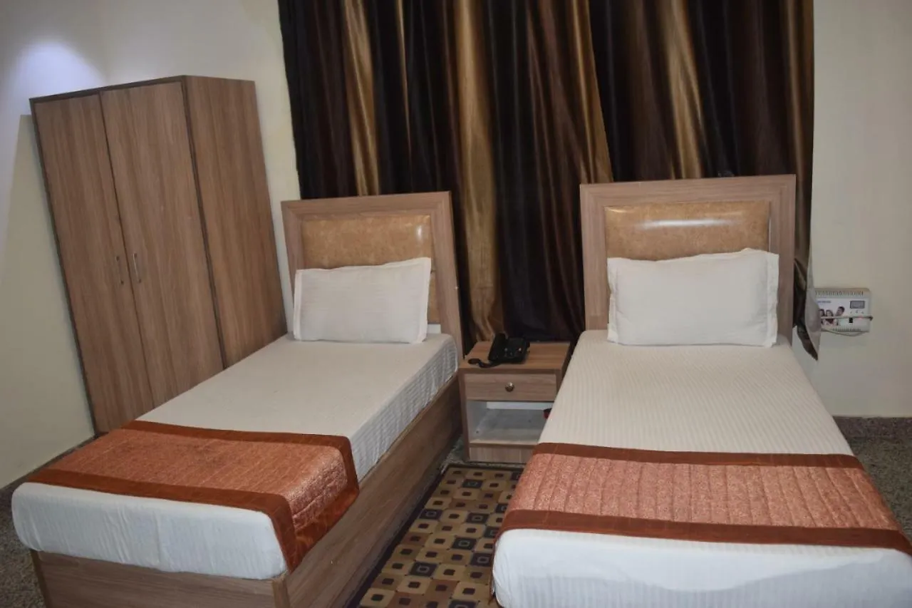 Airport Hotel The Paramont New Delhi