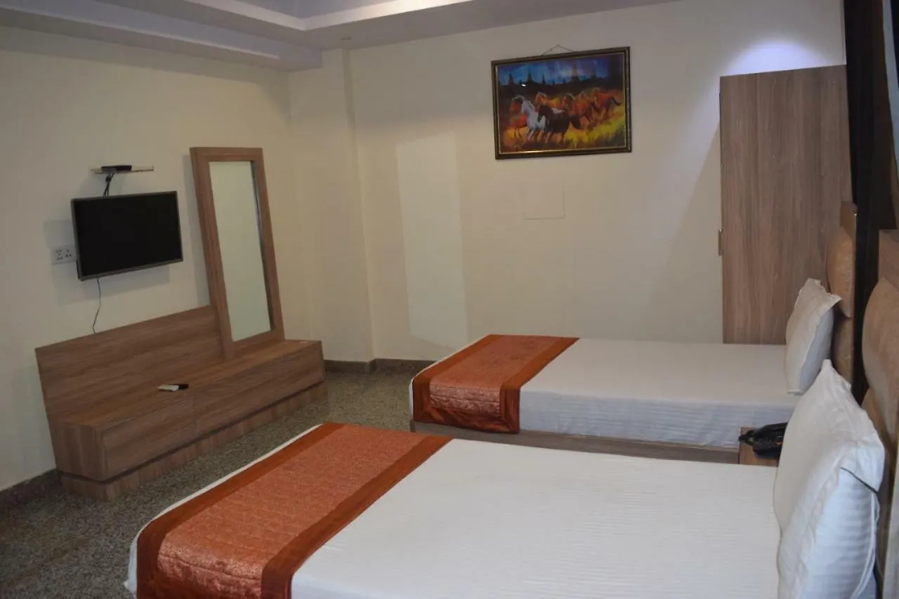 Airport Hotel The Paramont New Delhi