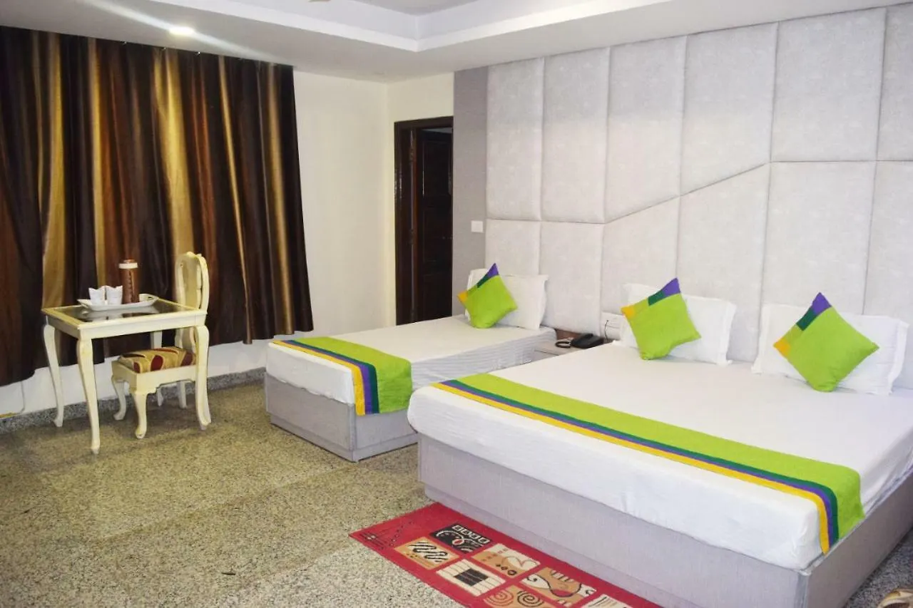 Airport Hotel The Paramont New Delhi