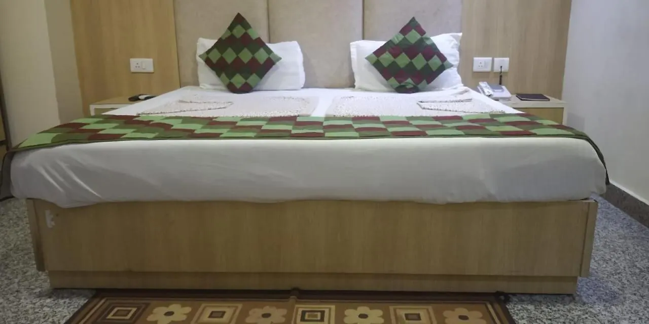 ***  Airport Hotel The Paramont New Delhi India